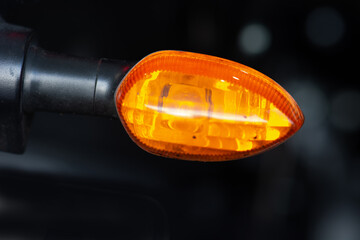 Right turn indicator