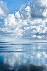 Obraz premium Blue sky and beach in Longview Washington