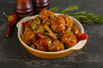 Meat ball in tomato sauce