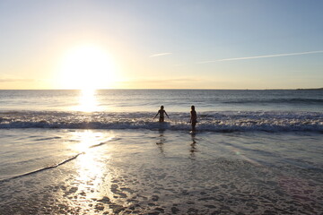 Fototapeta premium Bathing at dusk