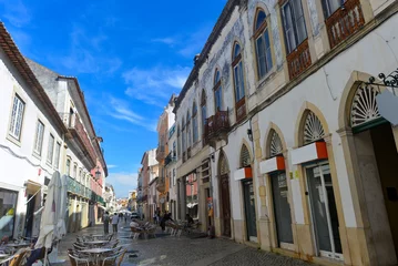 Foto op Canvas Denkmalgeschützte Architektur in der Altstadt von Tomar, Portugal © Ilhan Balta