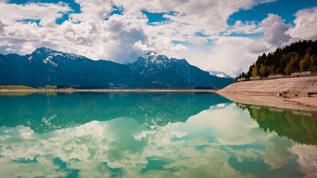 Berge und See - Forggensee im Fr&uuml;hling