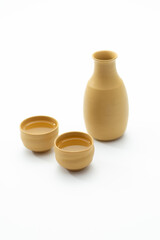 陶器の器と日本酒