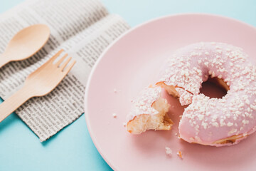 ドーナツ　スイーツ　ピンク　かわいい