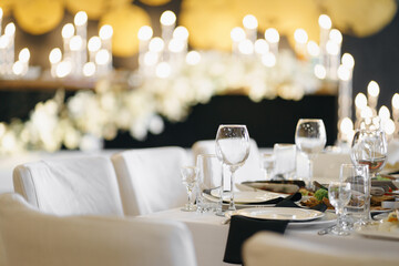 table setting.  Decorating tables. Wedding decor. Holiday dishes. Catering. dishes