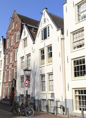 Fototapeta na wymiar Amsterdam Spui Street View with Historic White House Facades, Netherlands