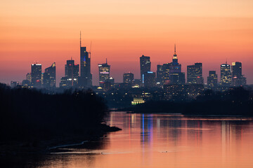 Fototapeta na wymiar Sunset in Warsaw on the Vistula River