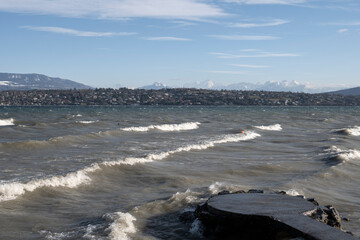 Le Mont Blanc un jour de bise, depuis la plage de Chambésy