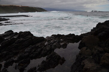 OLEAJE EN LA COSTA DE LA ISLA DE TENERIFE