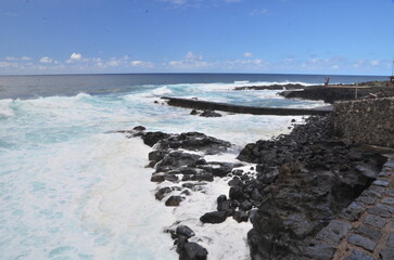 OLEAJE EN LA COSTA DE LA ISLA DE TENERIFE