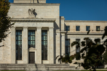 Obraz premium Federal Reserve (Fed) Headquarters Building in Washington, DC on a sunny Summer Day