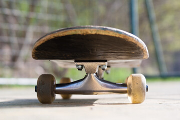 Skateboard front profile © DAVISUALS