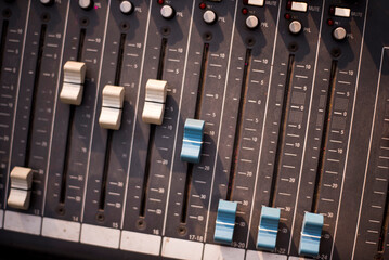Digital audio mixing console music mixer