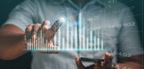 online stock trading business ideas Businessmen show the trend of driving digital currency to develop financial technology investment business. , online currency trading , market analysis
