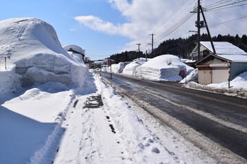 雪道のわだち ／ 日本有数の豪雪地帯 山形県庄内地方