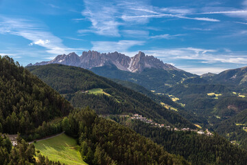 Fototapeta premium Aussicht von Steinegg, Südtirol auf den Latemar