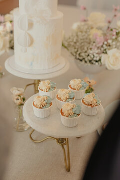 cupcakes with flower decoration