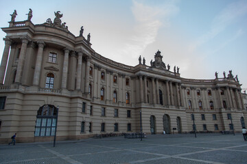 Fototapeta na wymiar the empty library, bebelplatz memorial