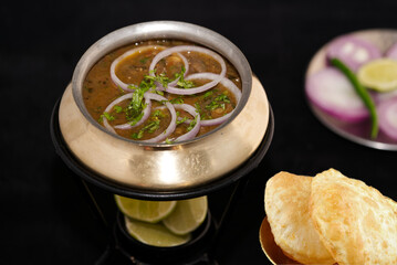 Coley Bhature (chole Bhature)
