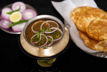 Coley Bhature (chole Bhature)