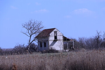 old abandoned houses in the countryside