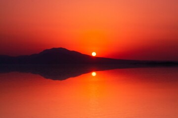 Fototapeta premium sunset on the lake