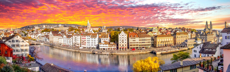 Fototapeta na wymiar Panorama über die Stadt, Zuerich, Schweiz 