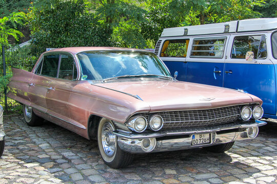 Cadillac Sedan de Ville