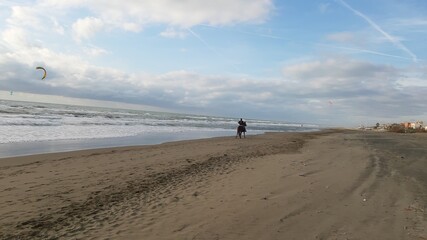 Naklejka premium Uomo e cavallo