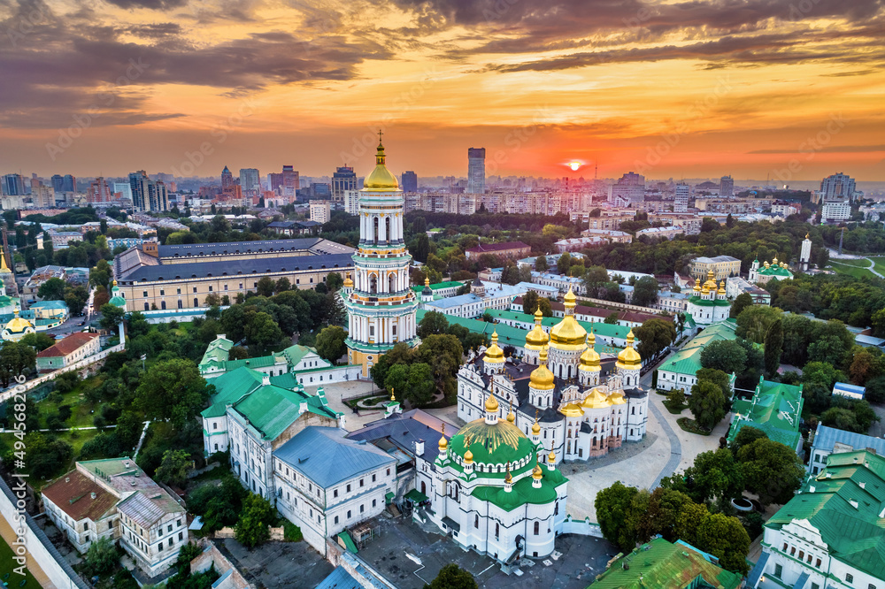 Poster dormition cathedral and the bell tower of pechersk lavra in kiev. unesco world heritage in ukraine