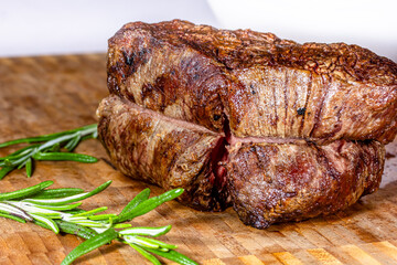 Marbled beef minion steak fried properly so that the middle is pink.