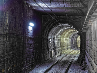 Empty dark subway tunnel - 494583014