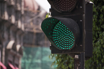 Traffic light showing green light to pass