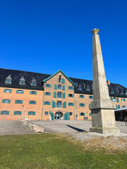 Fototapeta premium historisches Kanalpackhaus in Holtenau