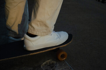 feet on skates