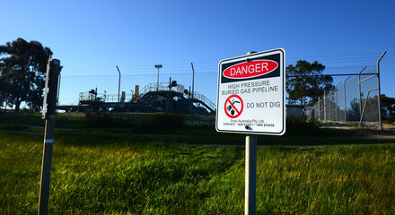 Danger sign re high pressure gas pipeline