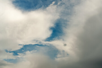 Fototapeta na wymiar Daytime cloudy sky in sunny weather