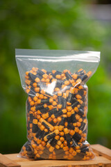 Crispy rice crackers wrapped in Japanese seaweed, crispy, fragrant, delicious.