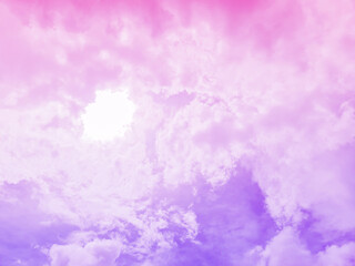 pink sky background with white clouds There was a ray of sunshine as if in heaven.