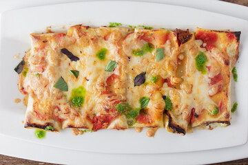 Cannelloni with spinach and cheese