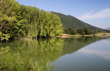 Lago di Canterno
