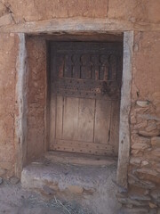 Fototapeta premium old wooden door in wall