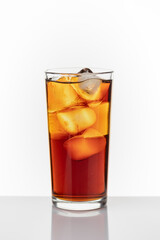 Fototapeta na wymiar glass of cola with ice