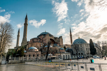 Blue Mosque (Sultanahmet Camii), Bosporus and asian side skyline, Istanbul, Turkey - obrazy, fototapety, plakaty