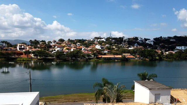 Imagem A&eacute;reas Escarpas do Lago Capit&oacute;lio MG