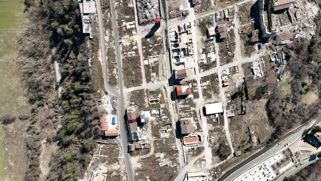 Amatrice, i resti del centro storico a 6 anni dal terremoto.
Vista aerea delle macerie di Amatrice nel 2022.