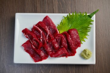 鯨の刺身 © assy