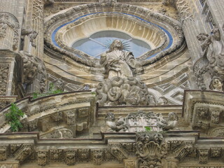 Wonderful views of Cádiz with its monuments, cathedral and port (tio Pepe)