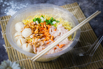 Thai style noodles Egg noodles, yellow, dry, no soup