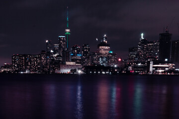 Fototapeta na wymiar Toronto @ Night
